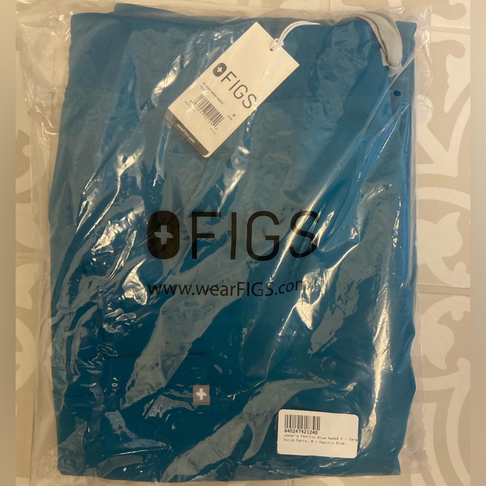 Figs Scrub Bottoms- Kade size medium (M)- Pacific blue- NWT